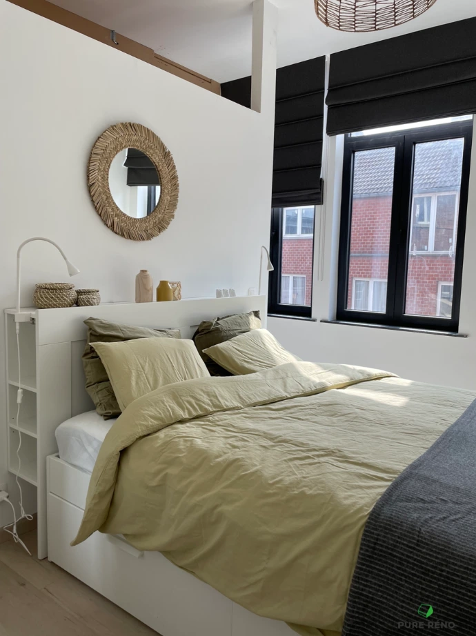 Chambre aménagée après la rénovation complète d’un immeuble de quatre logements à Liège centre par TRAVICOM